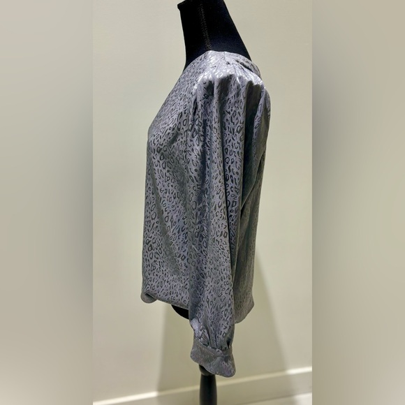 Socialite grey silk one shoulder top - Picture 4 of 6